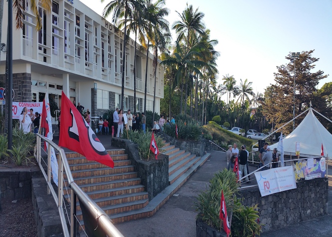 Grève à la mairie du Tampon: Tak rappelle la priorité du "redressement des finances"