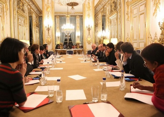 Attentats à Paris: Les décisions prises par François Hollande