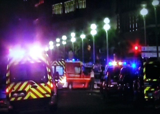 Attentat à Nice pendant le feu d'artifice: Au moins 80 morts [point à 3h00 du matin] 