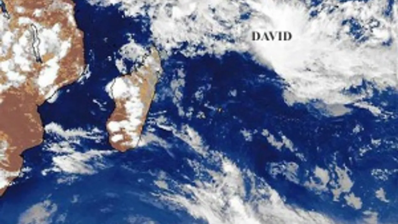 1776447-2413936