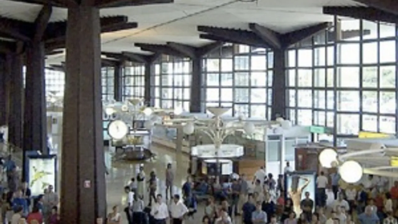 1990444-2746435