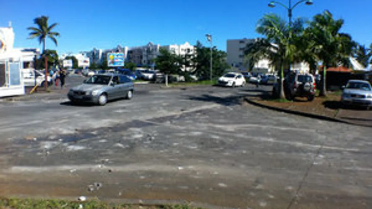 3904449-5877465