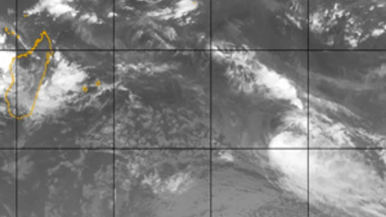5232015-7806999