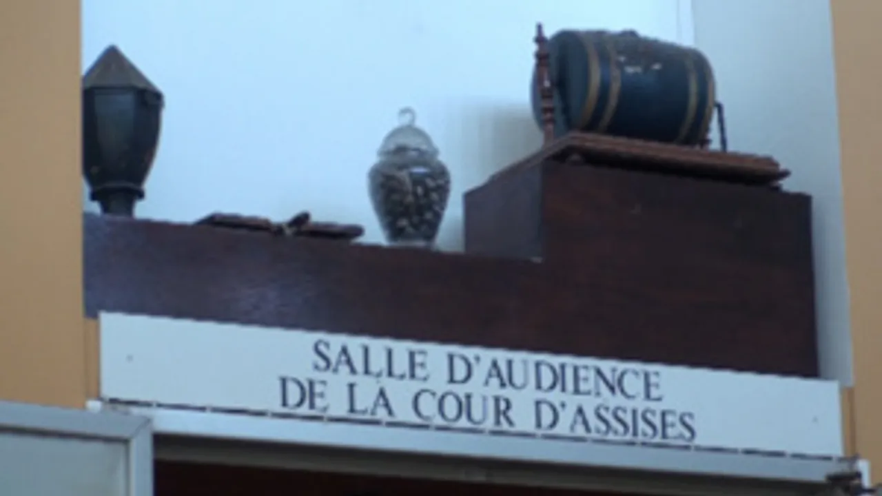 5445943-8124808