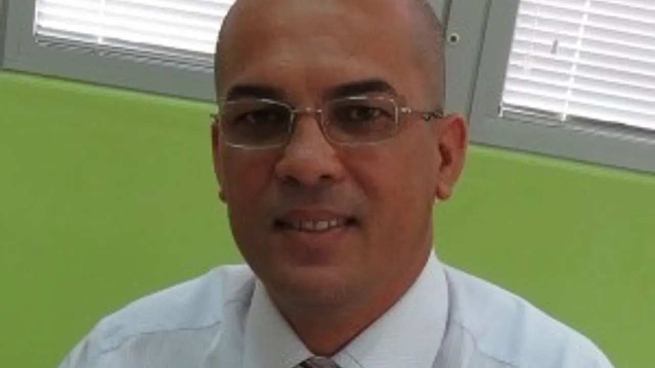 5668306-8453630