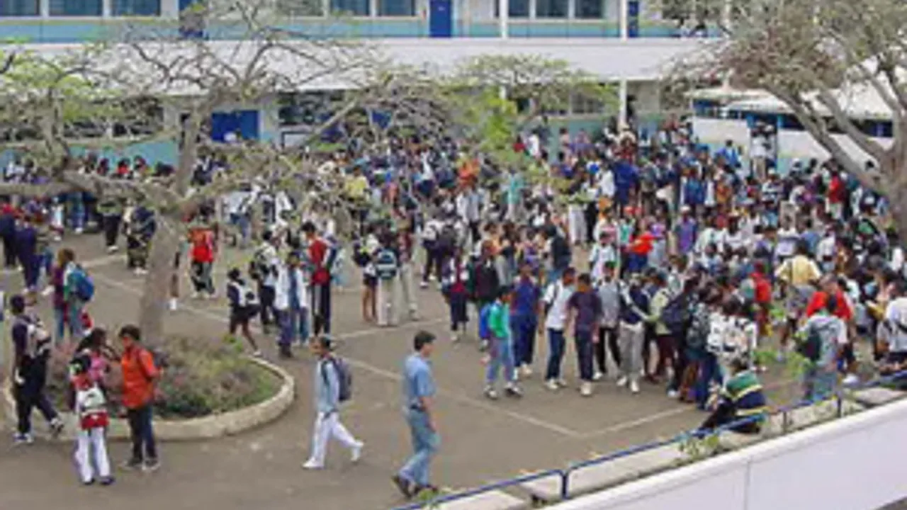 5778276-8613820