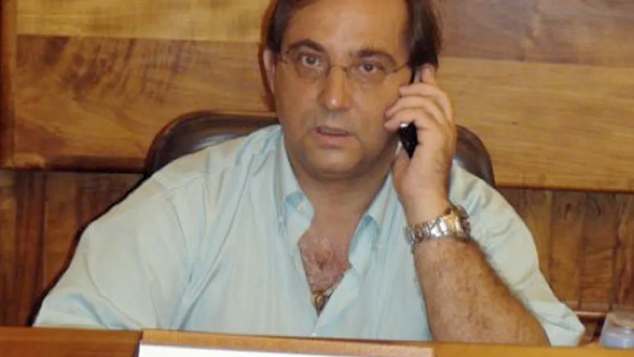 7020731-10742260