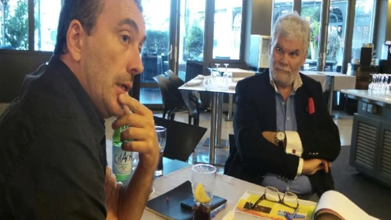 7596896-11731270