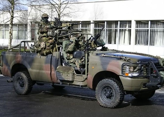 L'armée française privilégie les 4x4 américains au détriment des ...