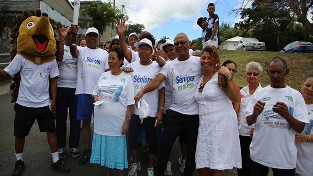 8087809-12607288