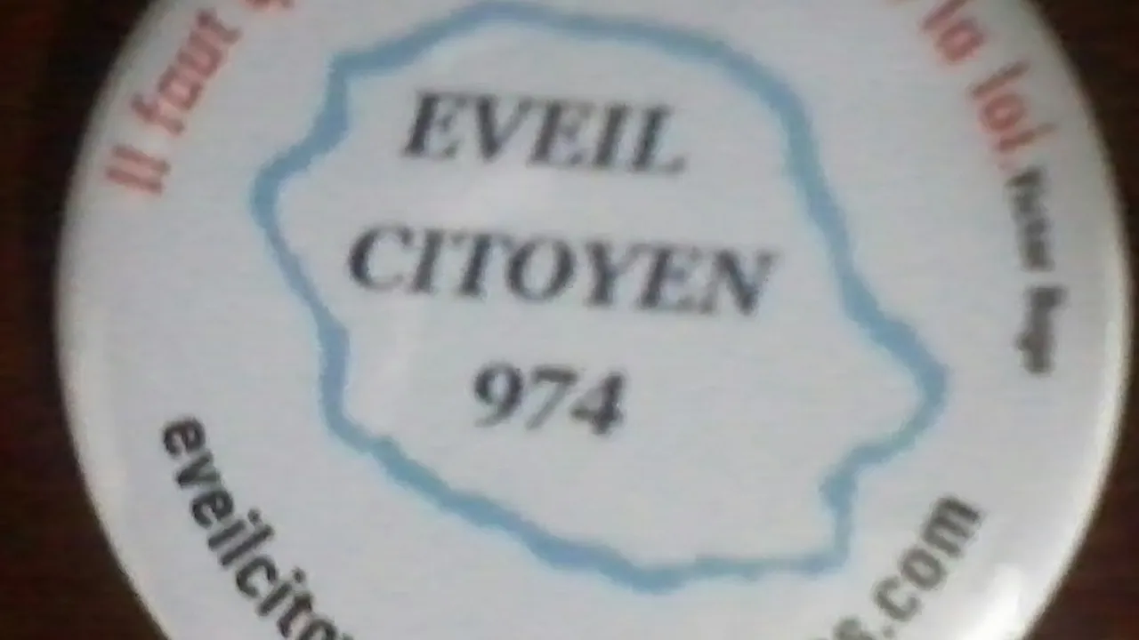 8268483-12934128