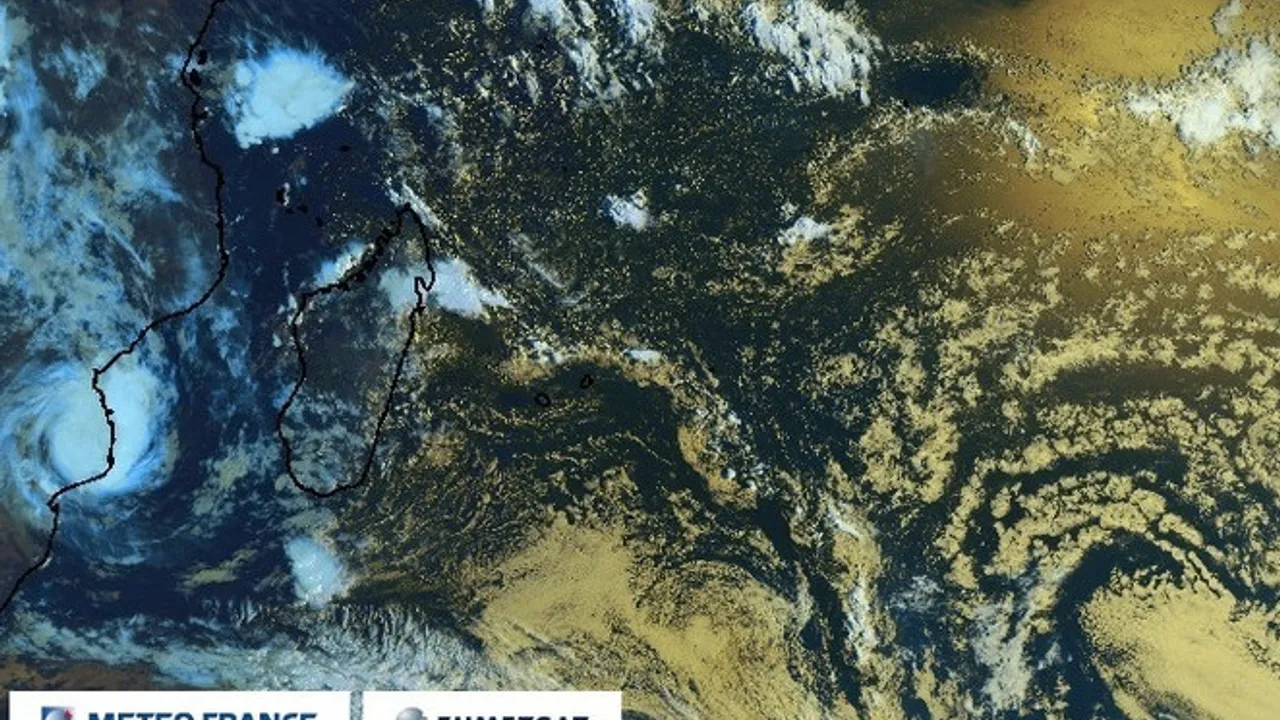 11207355-18627433