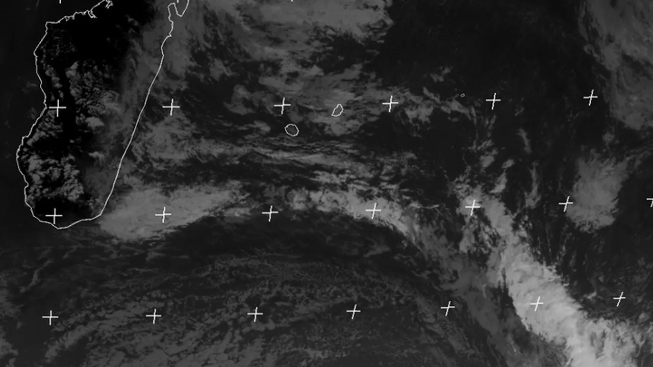 14900597-20504685