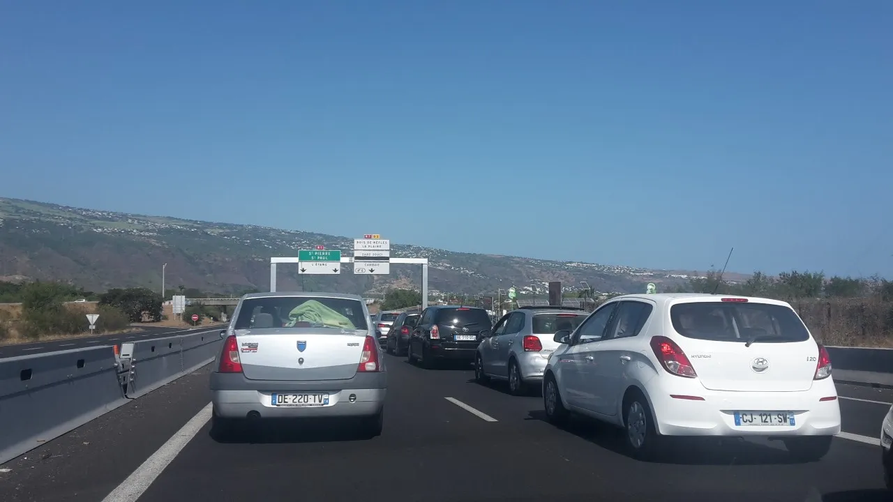 15749719-20882872