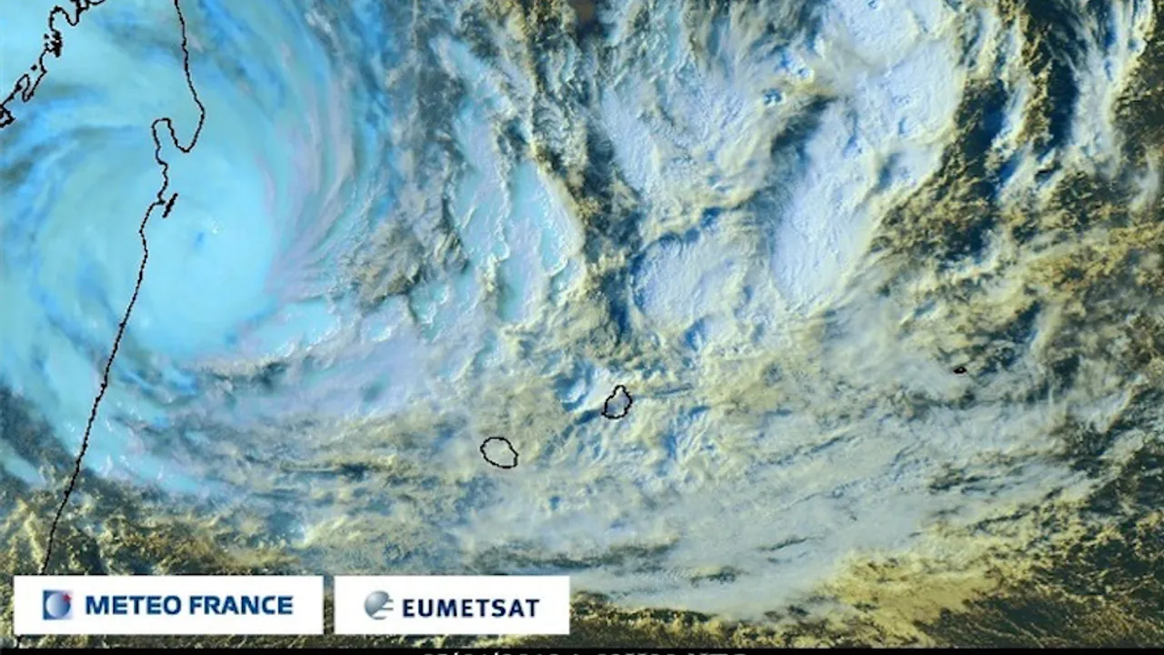 19301388-23243242