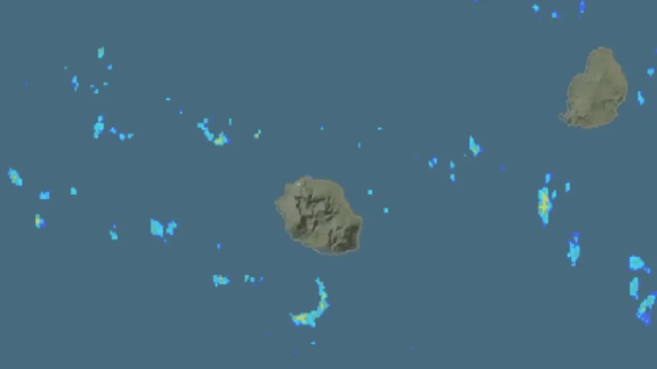 20030877-23681144