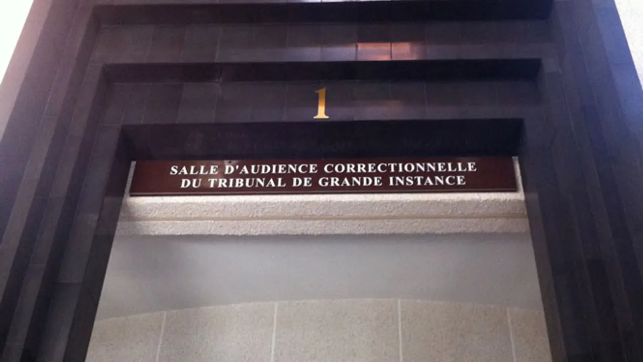20530984-23968161
