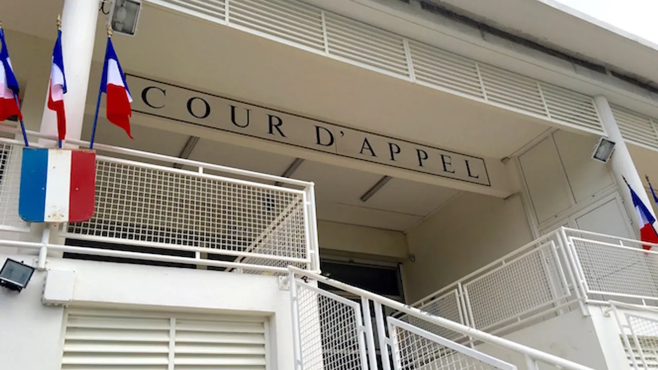 23024415-25479499