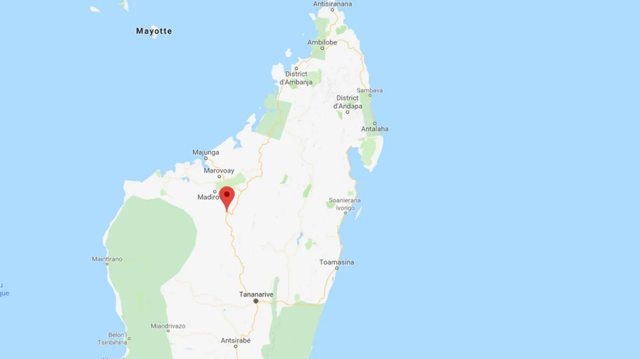 23191956-25575369