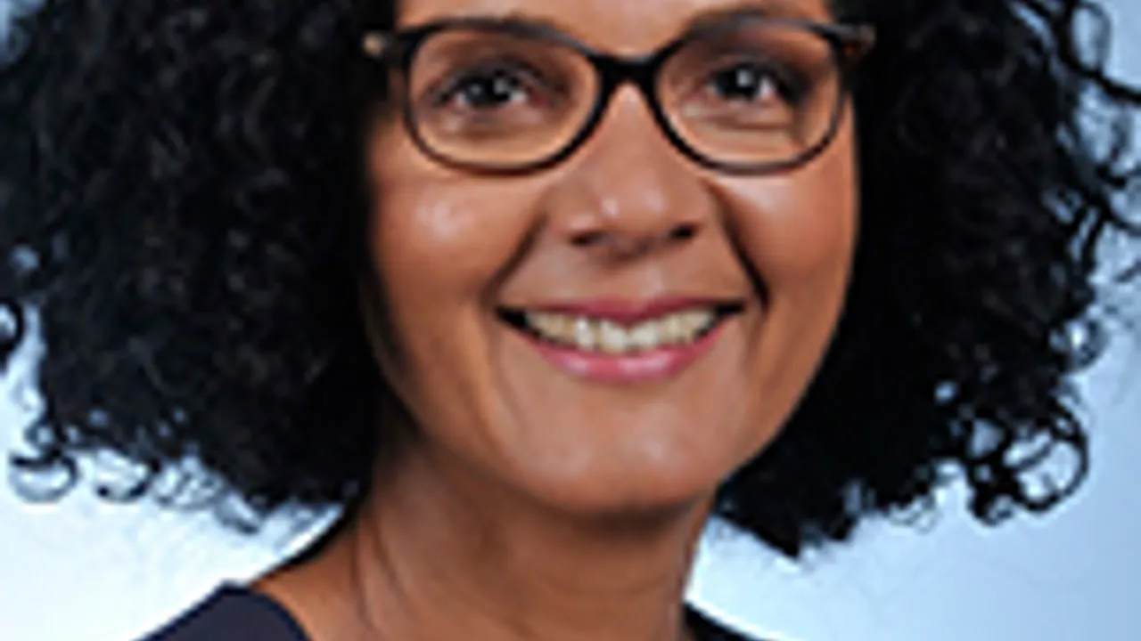 23209001-25587757