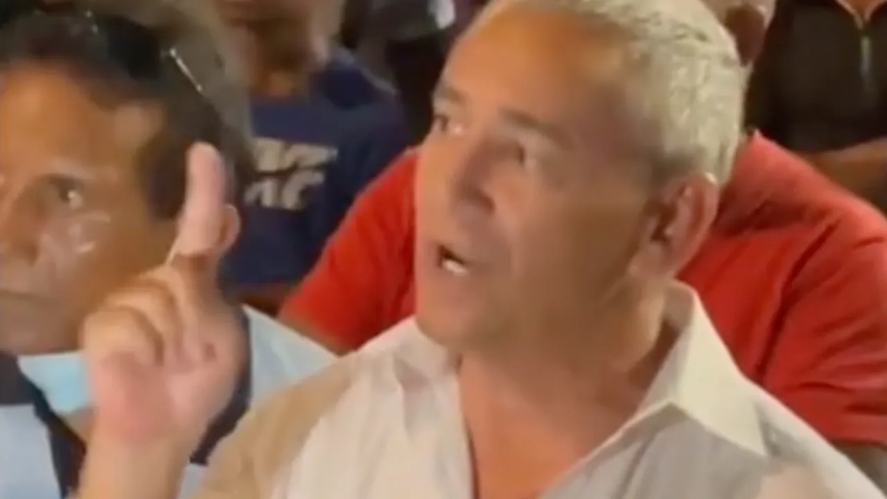 52938722-40214056