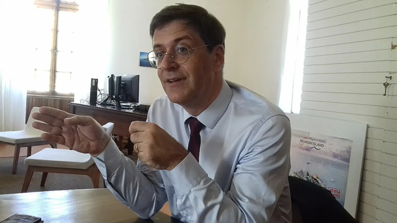 63872985-45955880