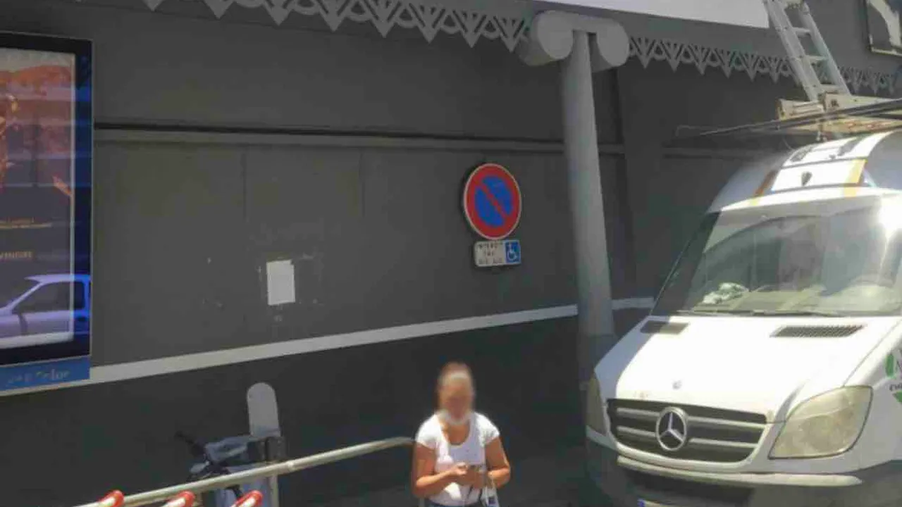 70031136-48885582