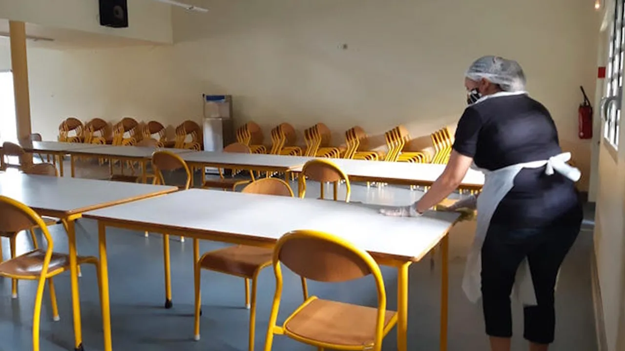 70299958-49044944