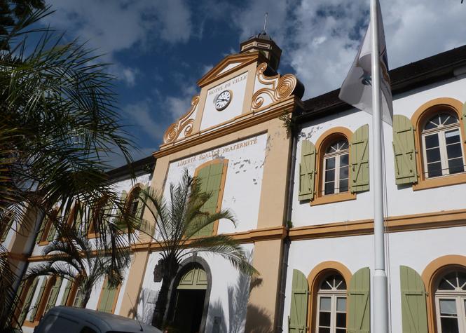 hôtel de ville de st-pierre