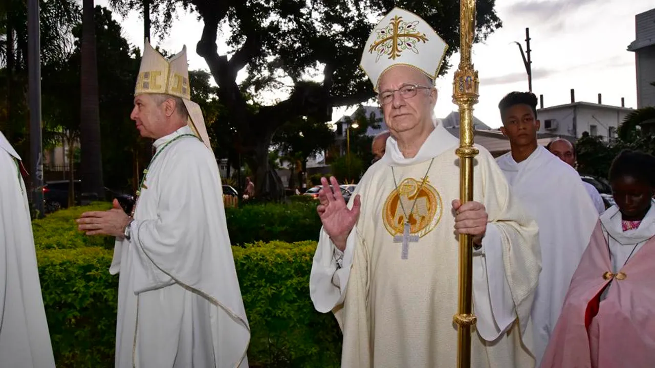 monseigneur gilbert aubry