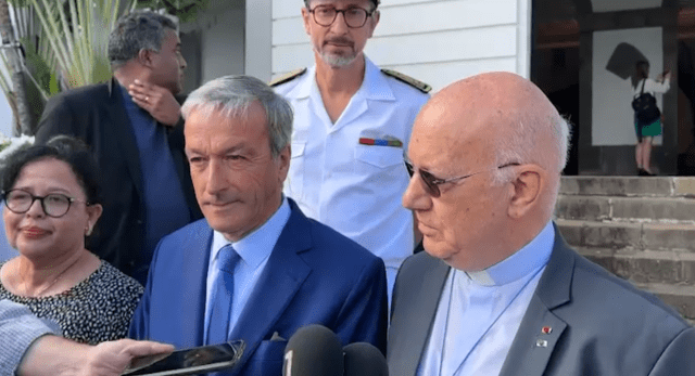 Philippe Vigier rencontre le groupe de parole interreligieux de La Réunion