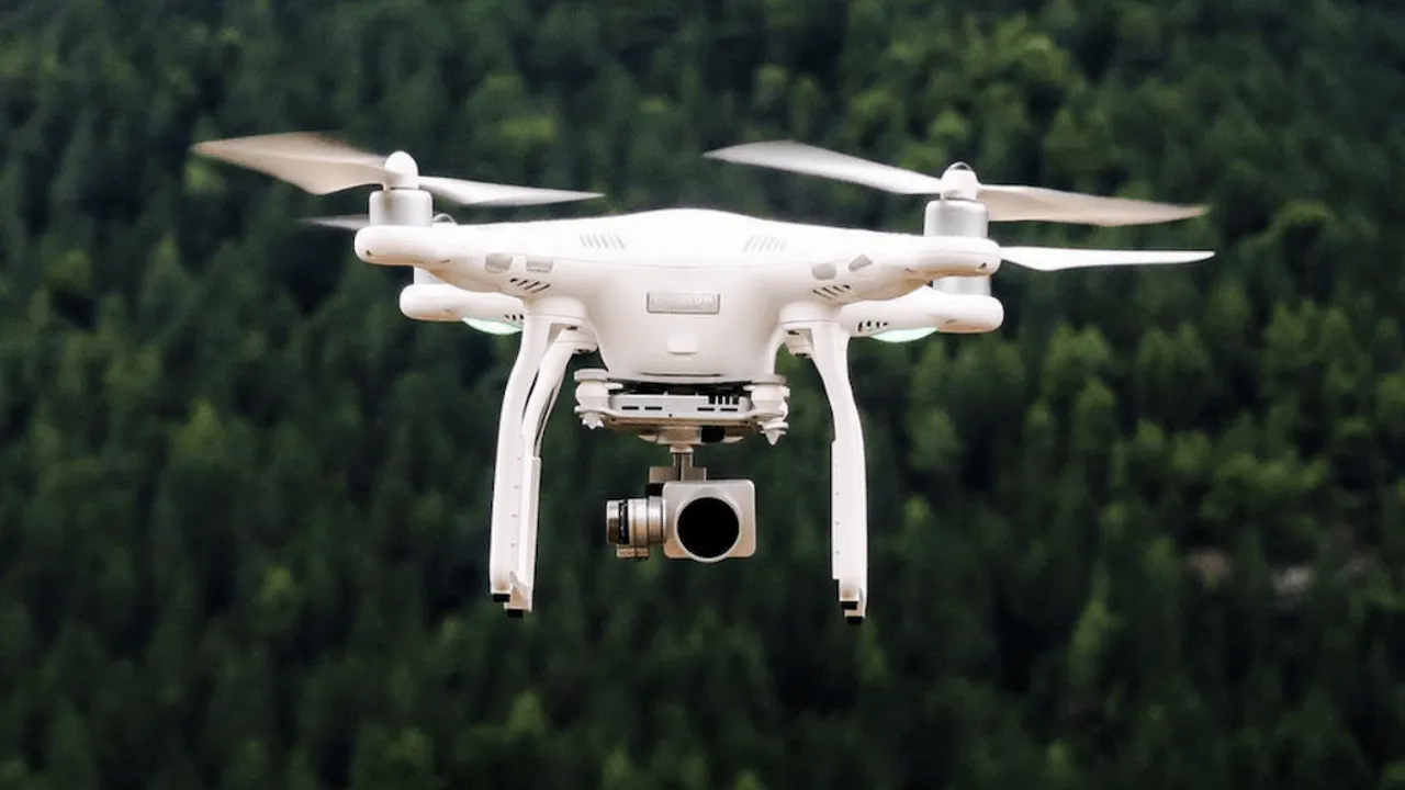 Drone, manifestation