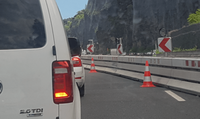 Embouteillages à la sortie ouest de Saint-Denis sur la route du Littoral