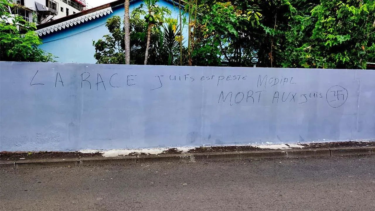 message tag antisémite nazi
