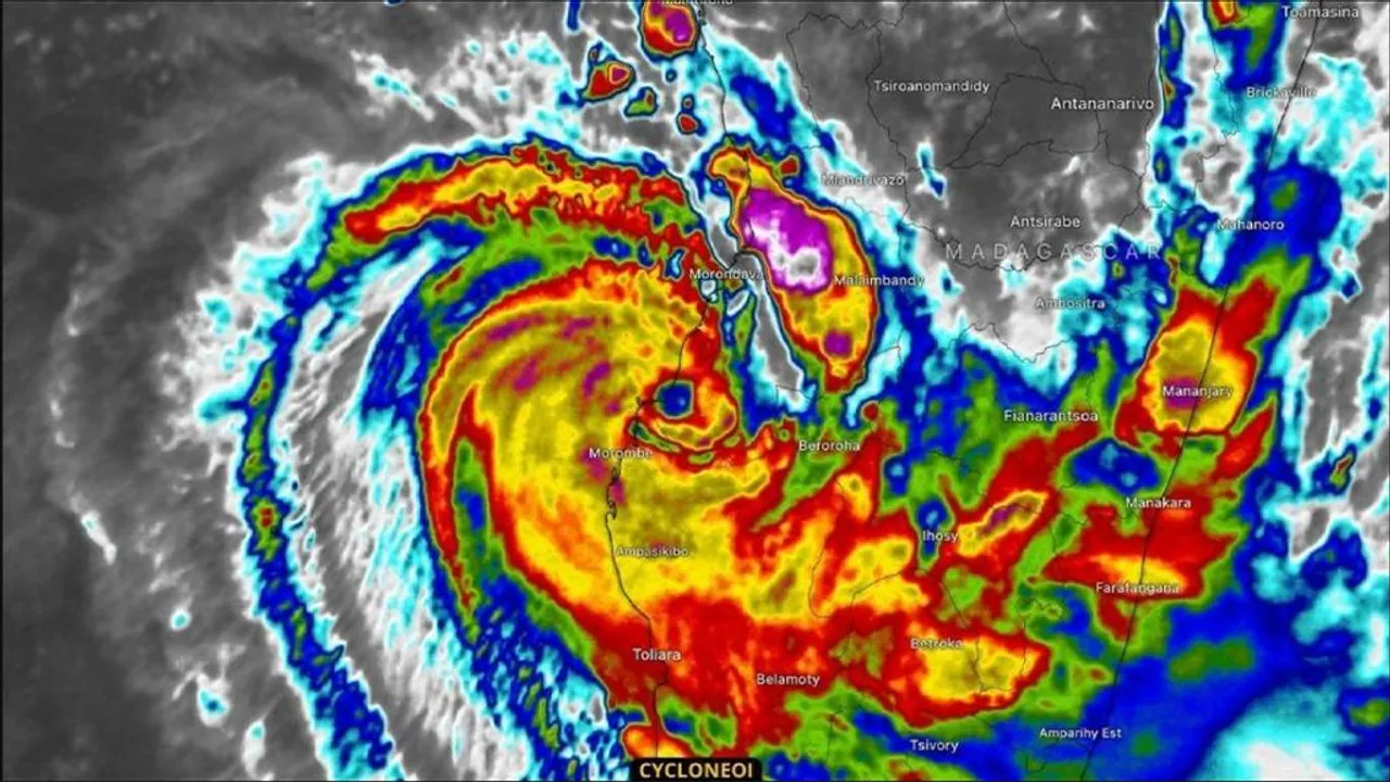 Alvaro cycloneOI