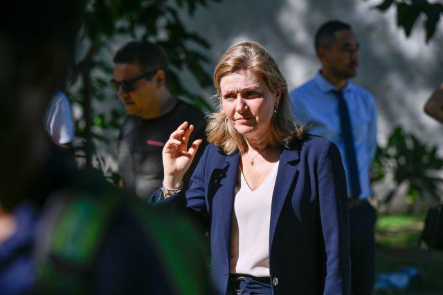 La présidente de l’Assemblée Nationale Yael Braun-Pivet est en visite pour deux jour à l'ile de la Reunion. Elle a visite ce mardi le site du Lazaret de la Grande Chaloupe à La Possession, lieu de transit des engagés . Une visite qui constitue une première pour une personnalité de ce rang lors d’un voyage officiel.