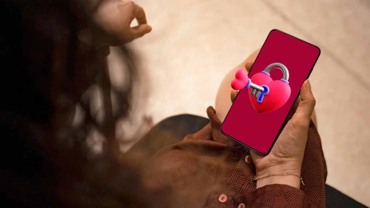 Phone_Hand_Valentine