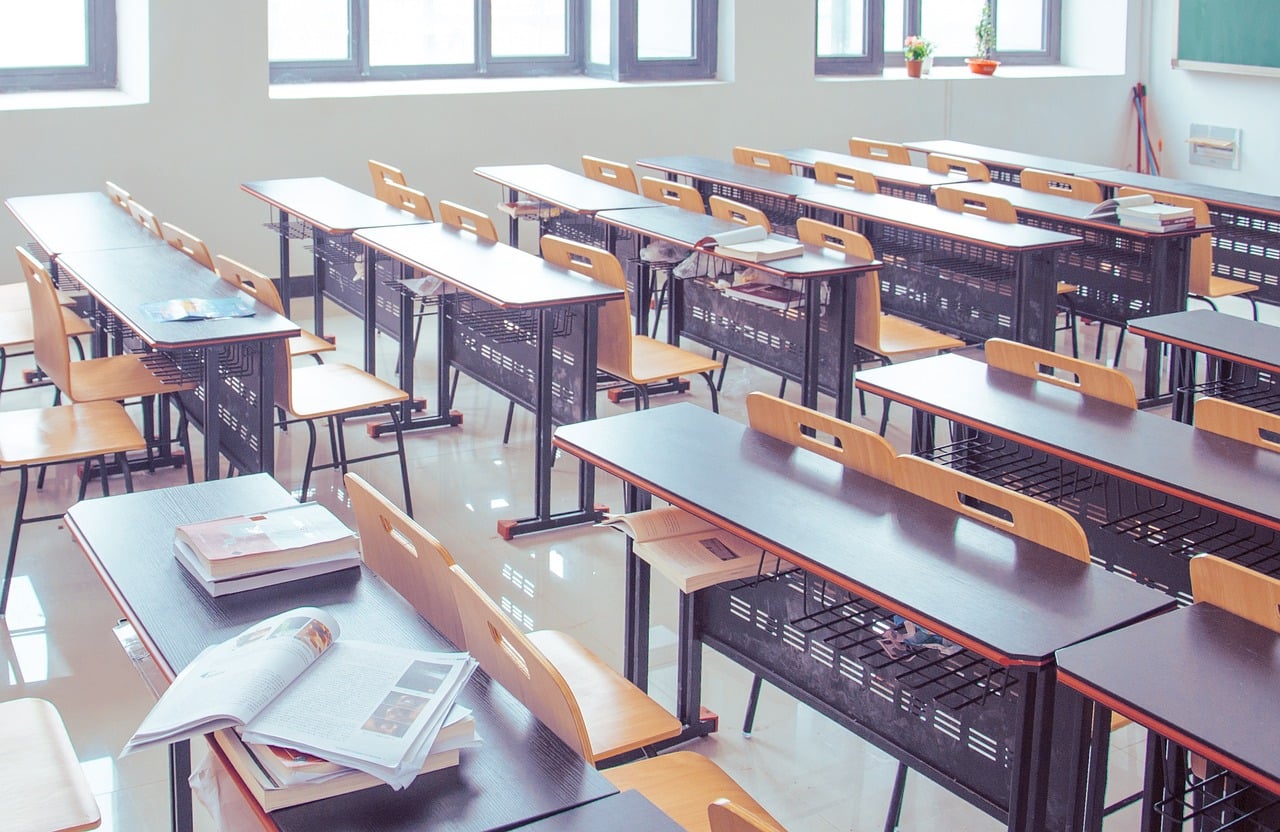 Des inscriptions antisémites dans une salle de classe d'un collège du sud de l'île.