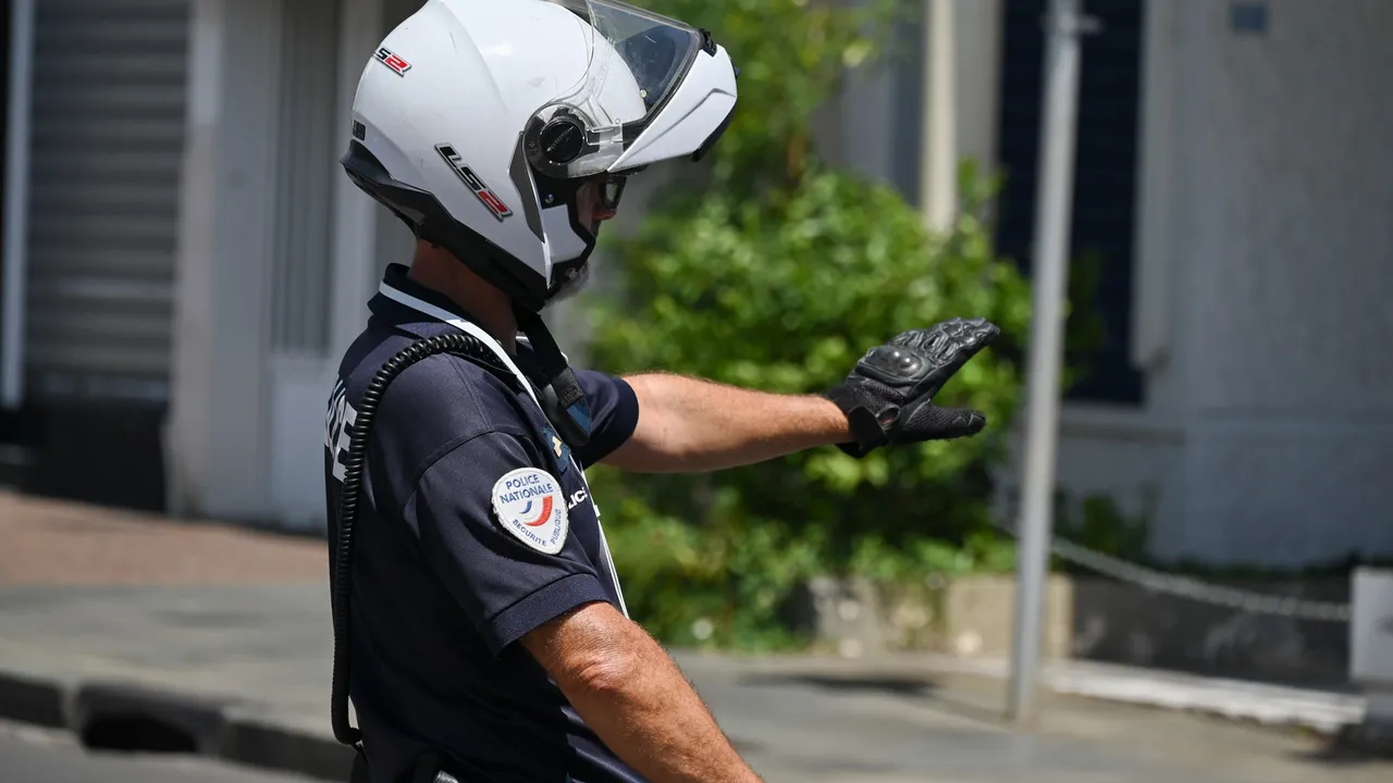 POLICE GENDARMERIE-2 Police