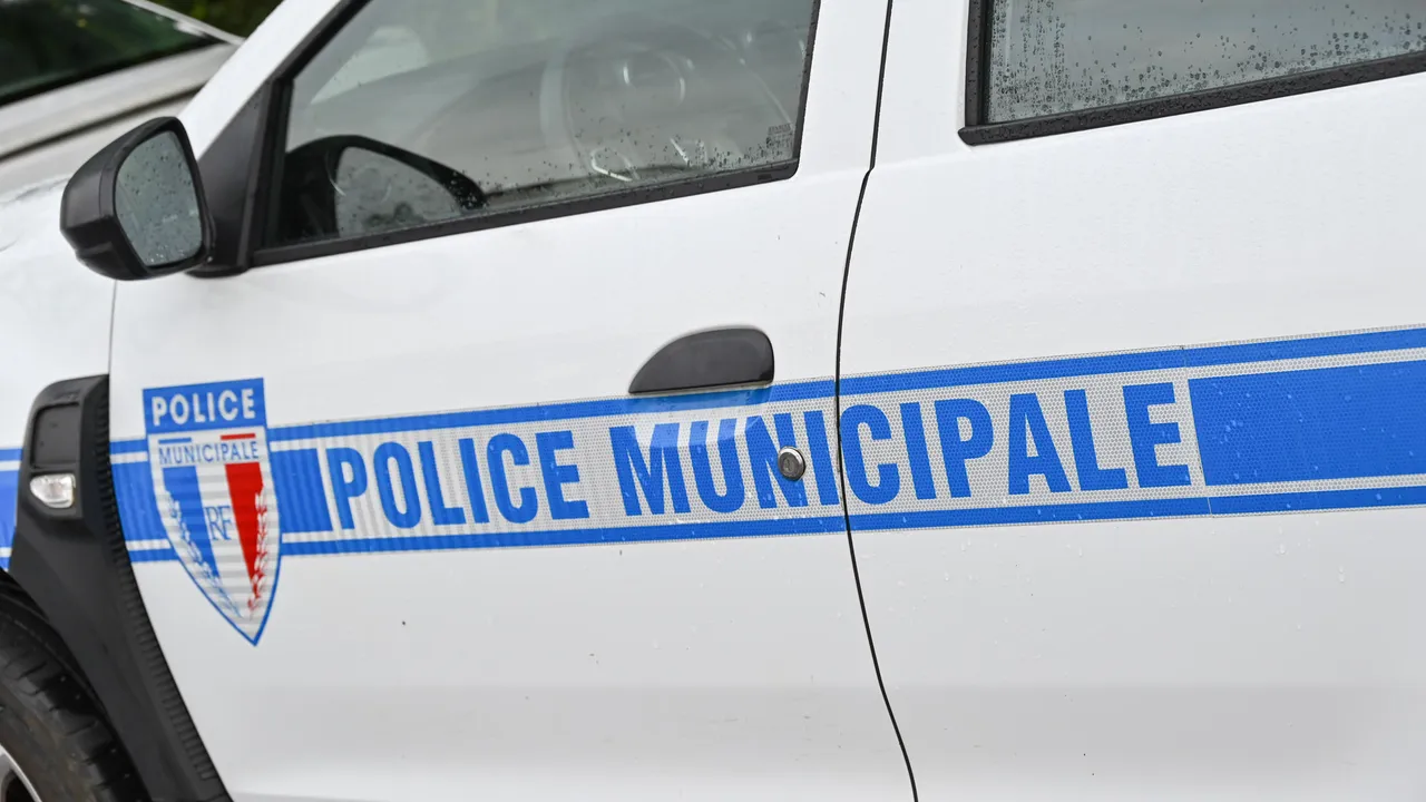 POLICE MUNICIPALE-39