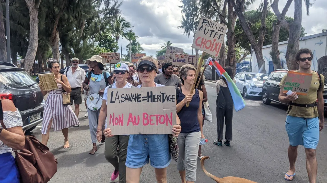 Manifestation du collectif Protège Nout Savane