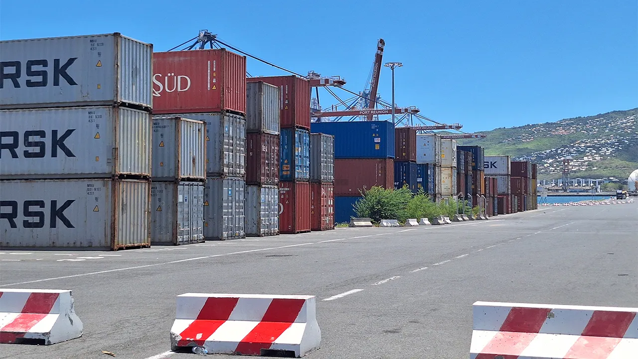 Conteneurs Port Est Grand Port Maritime, CRC