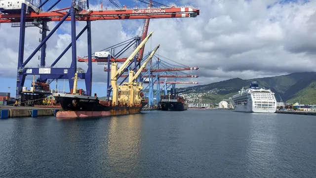 bateau mayotte pont maritime