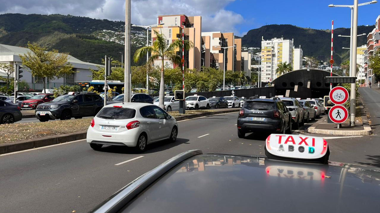 taxi, assistant familial