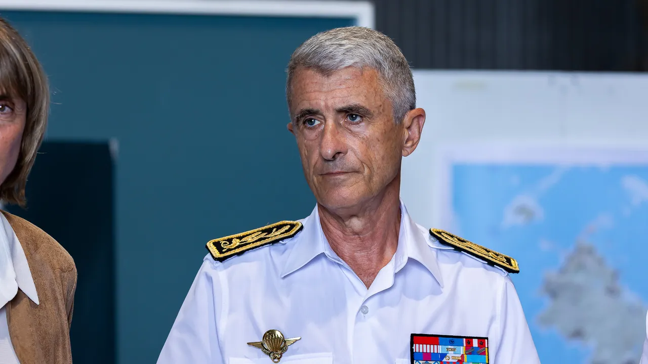 Photos d'archives. patrice latron préfet réunion