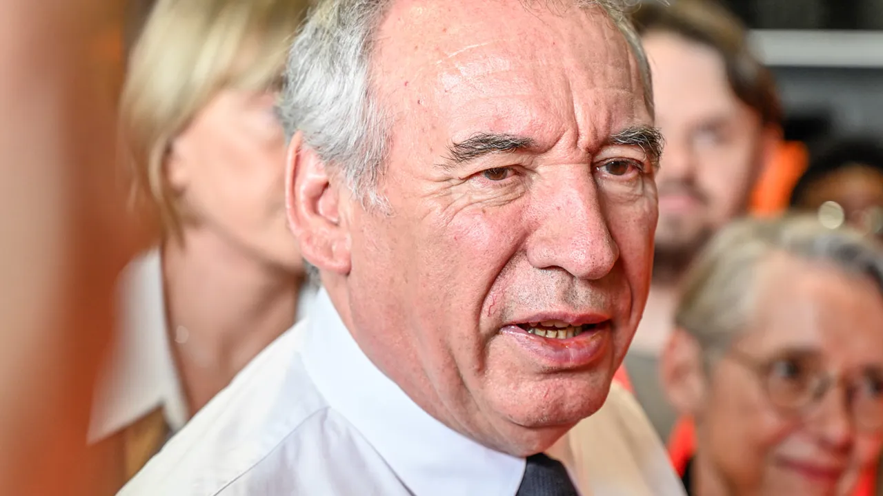 Francois Bayrou a La Reunion