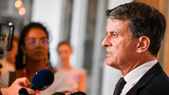 Manuel VALLS-581 La Réunion