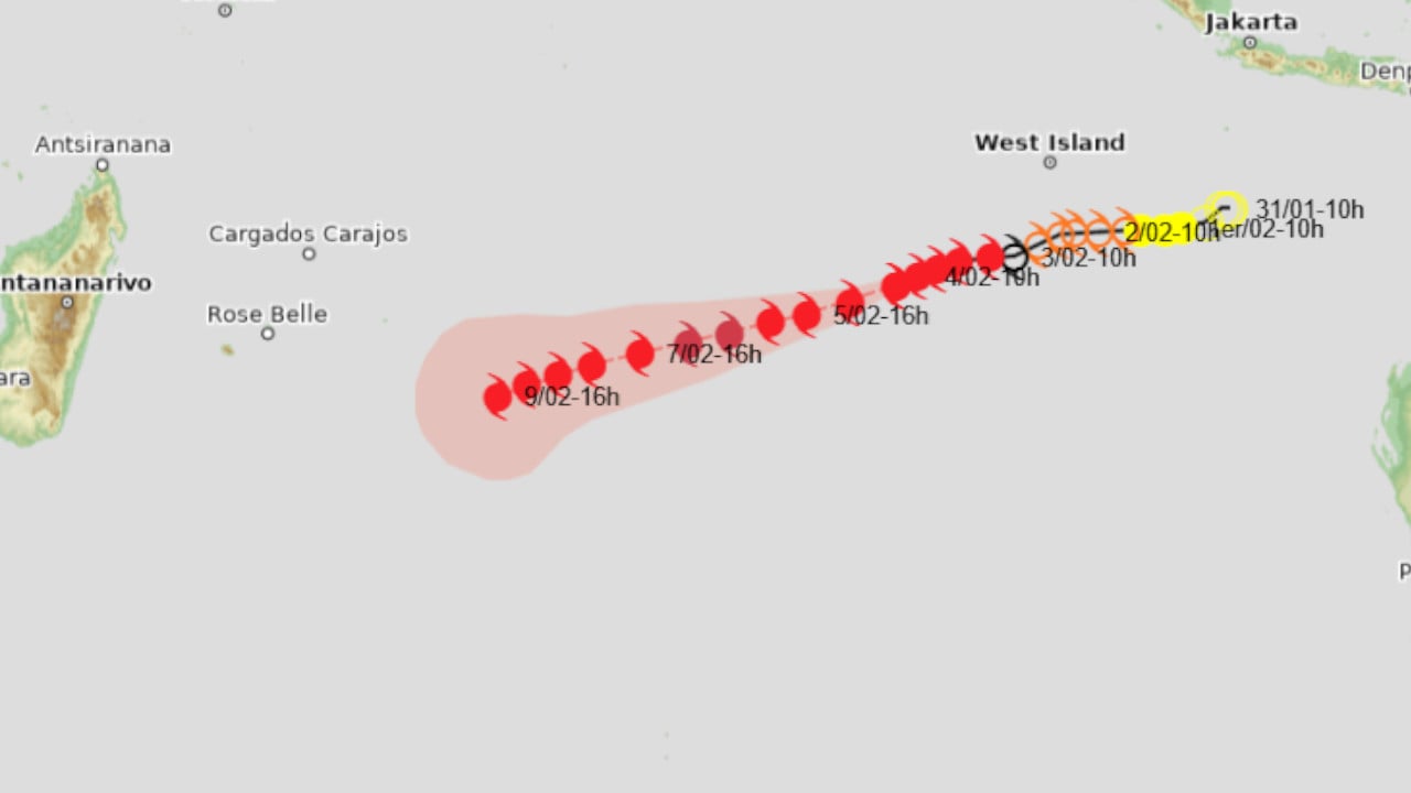 cyclone vince