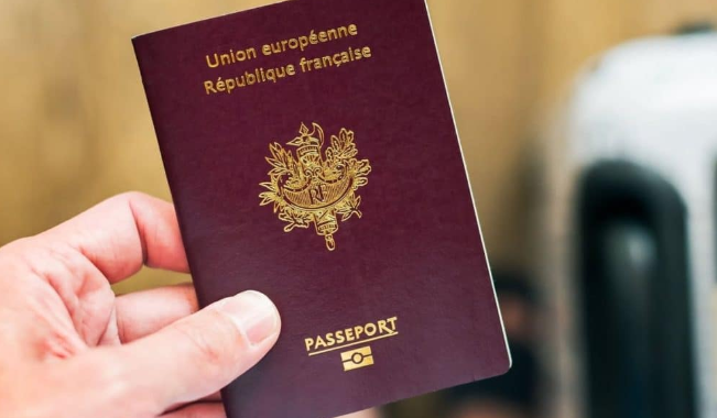 Faux passeports