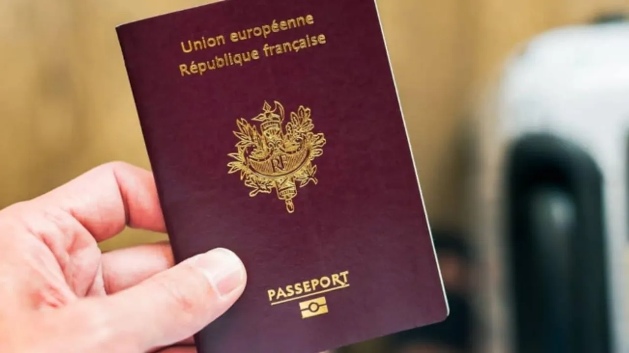 Faux passeports